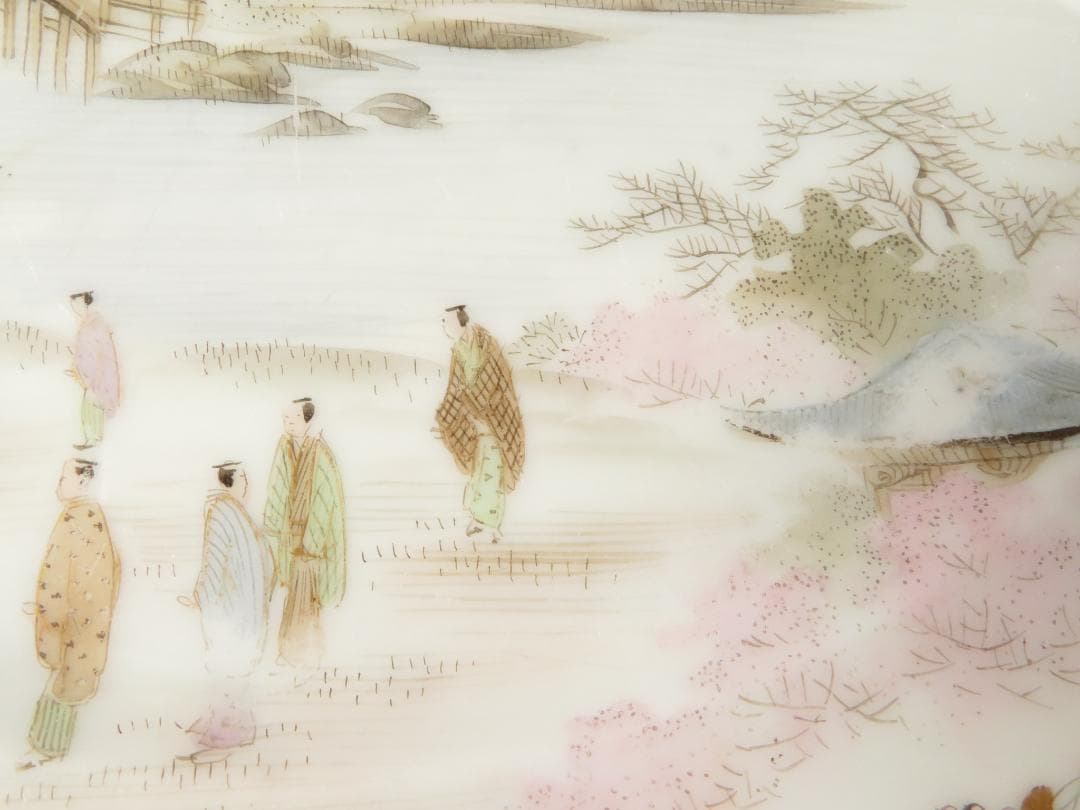 3380　古美術＜値下げ交渉大歓迎＞九谷　中皿　人物　風景　ヒビ有