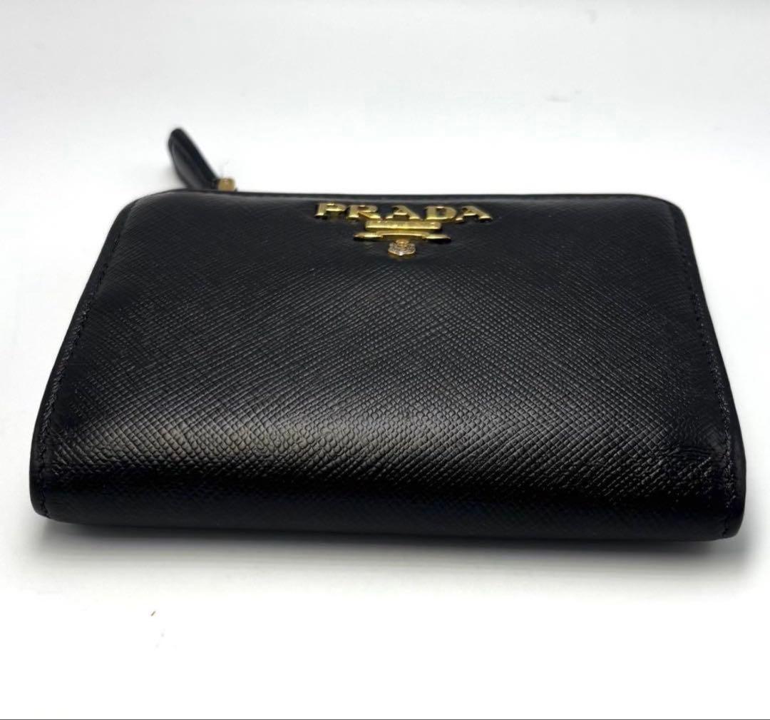 PRADA プラダ サフィアーノ レザー ブラック ゴールド金具 二つ折り財布