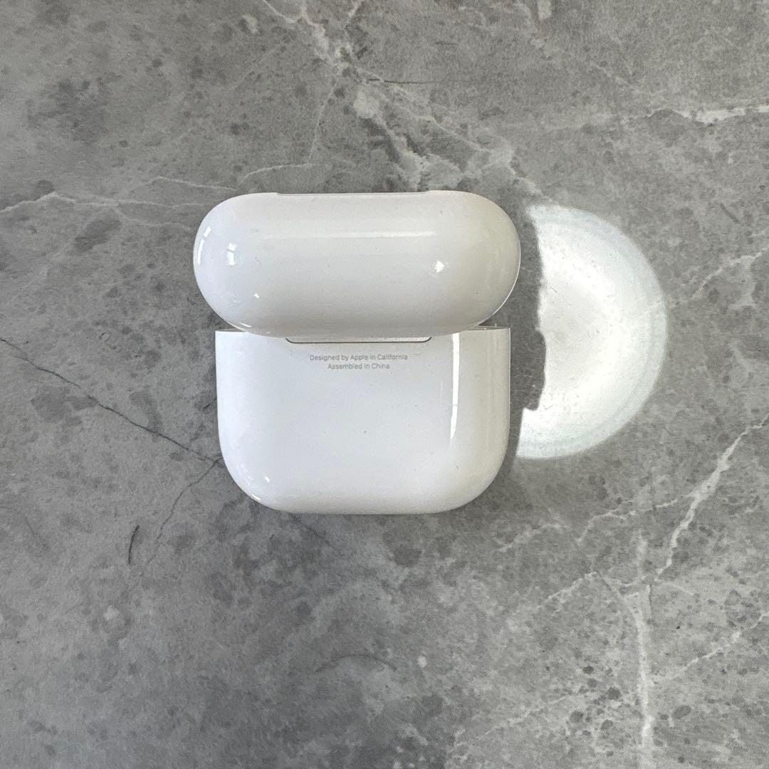 AirPods4 アクティブノイズキャンセリング　充電ケース