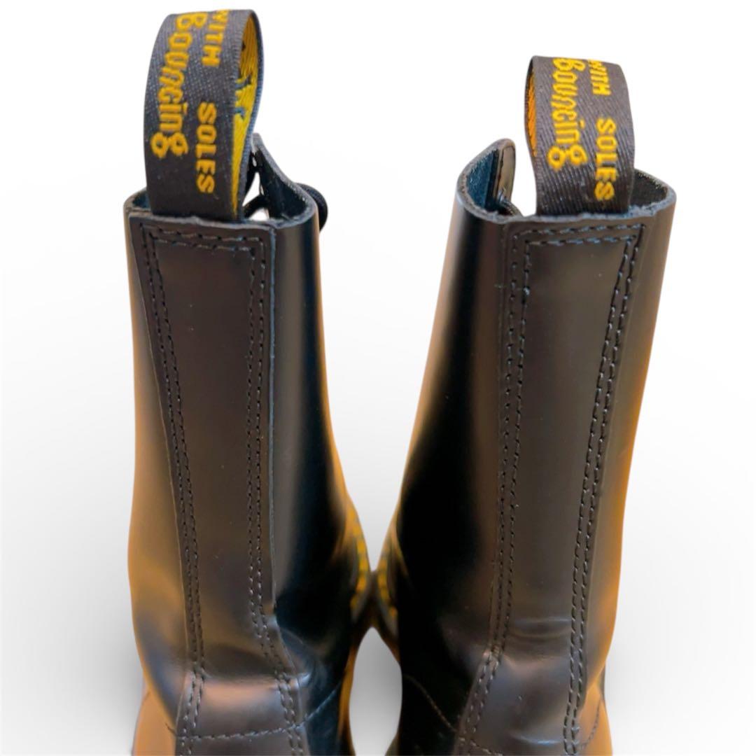 Dr.Martens 10ホール ブーツ スタンダードフィット 1490 UK4