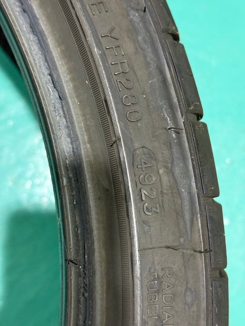 ⑲ 225/35ZR20 ミネルバ サマータイヤ 4本