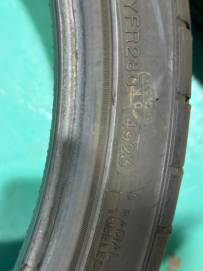 ⑲ 225/35ZR20 ミネルバ サマータイヤ 4本