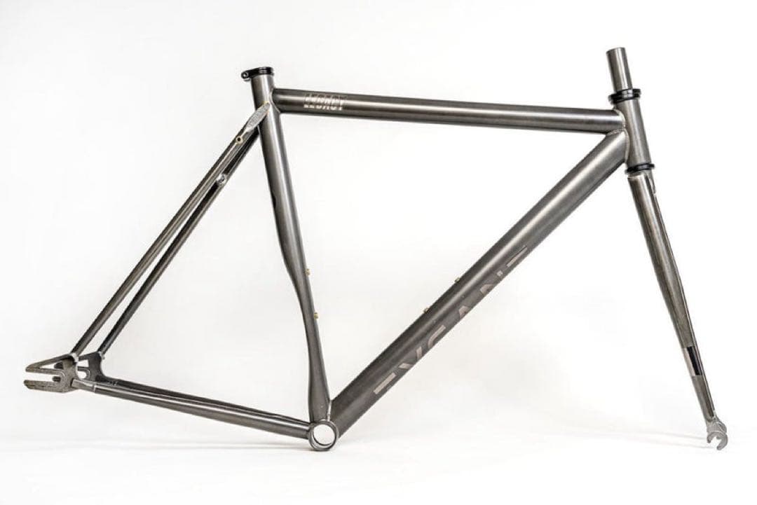 ラ*ス様 TYRANT BIKES LEGACY フレームセット 他パーツ