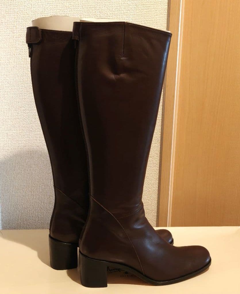 ★値下げ★【美品】マーガレットハウエルアイデア　本革ロングブーツ　バックジップ