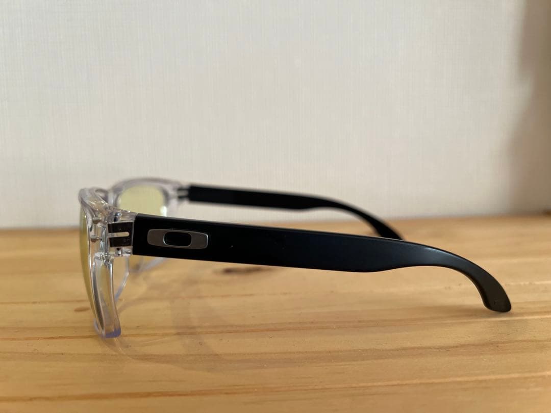 Oakley HOLBLOOK クリアイエローレンズ サングラス