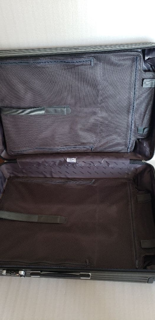 美品　リモワ　サルサデラックス　ブラック　104L