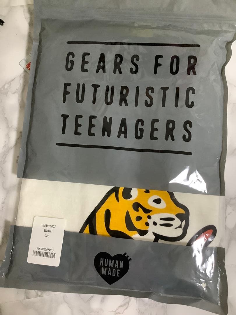 【新品】HUMAN MADE ホワイト Tシャツ 2XL トラ(おまけ付き)