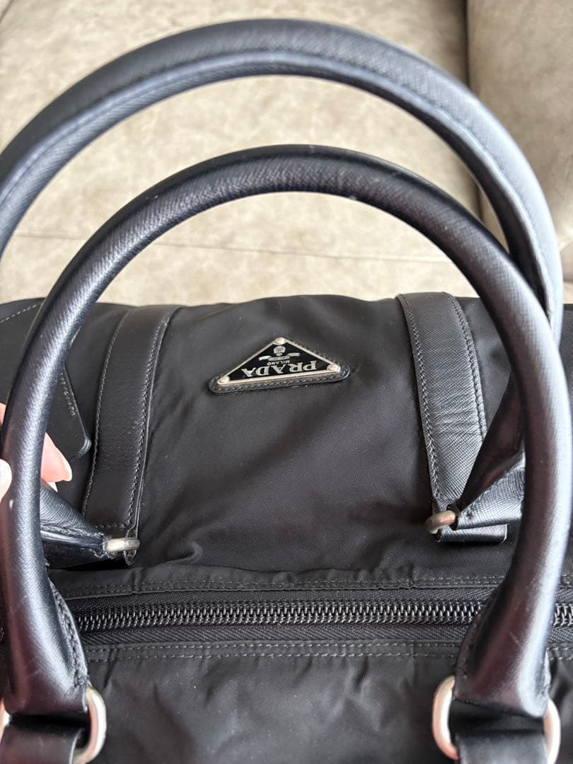 プラダPRADA ◇ボストンバッグ　黒　大容量　ナイロン　三角ロゴ　旅行
