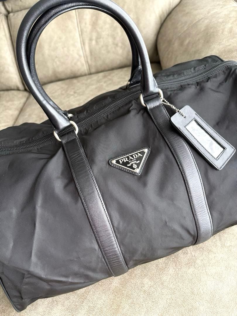 プラダPRADA ◇ボストンバッグ　黒　大容量　ナイロン　三角ロゴ　旅行