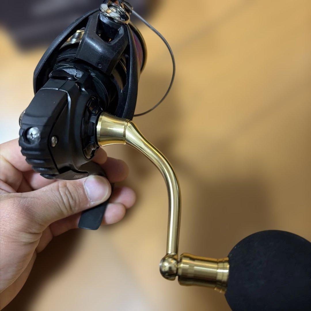 美品 DAIWA 23 BG SW 4000D-CXH