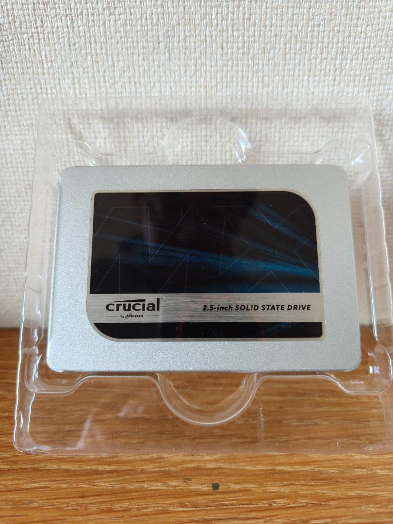 crucial MX500 500GB 2.5インチSSD 中古