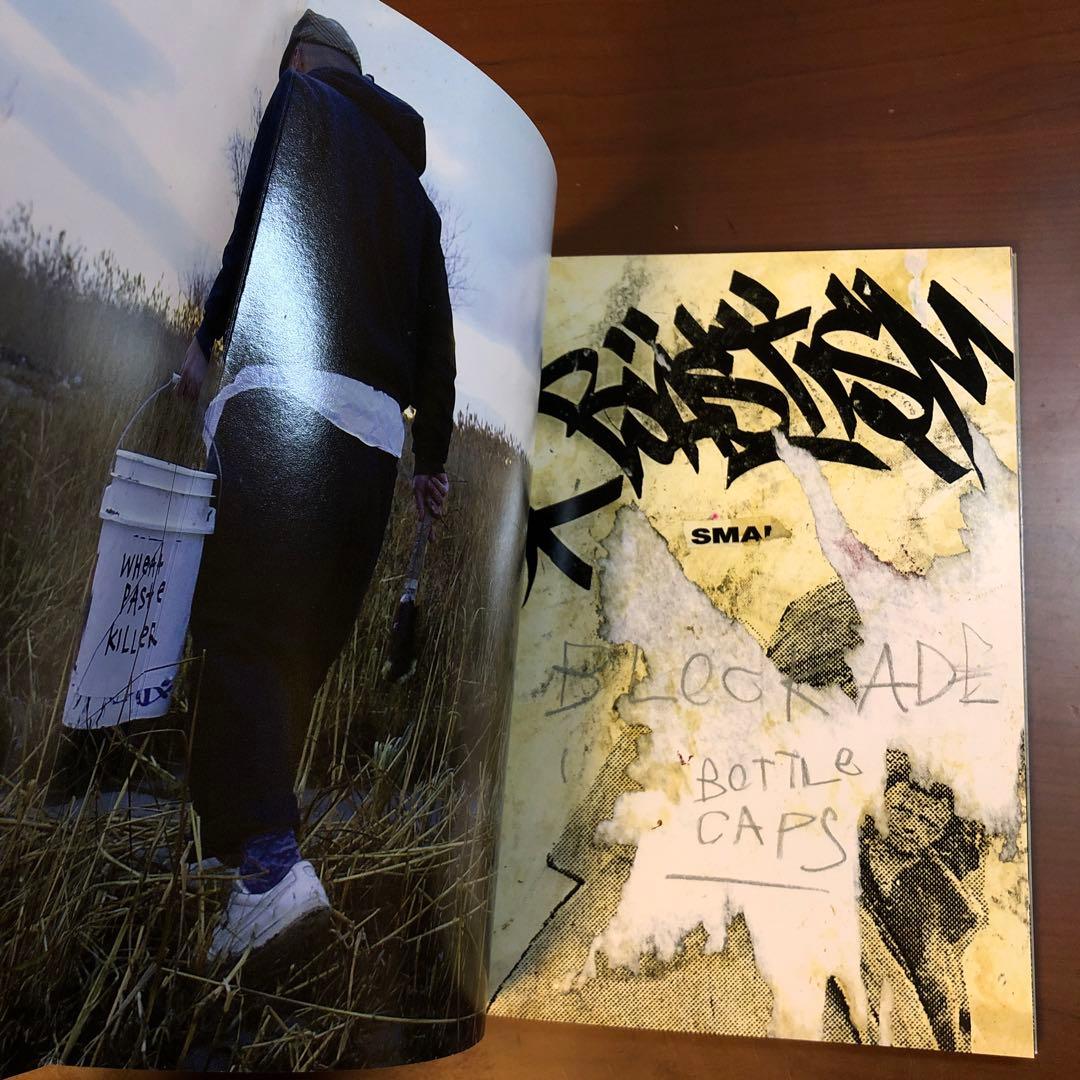 (珍しい本) バンクシー- Bäst Revolucion de Papel