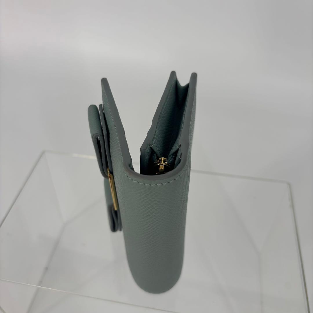 サルバトーレ フェラガモ ヴァラリボン ミントグリーン 二つ折り財布