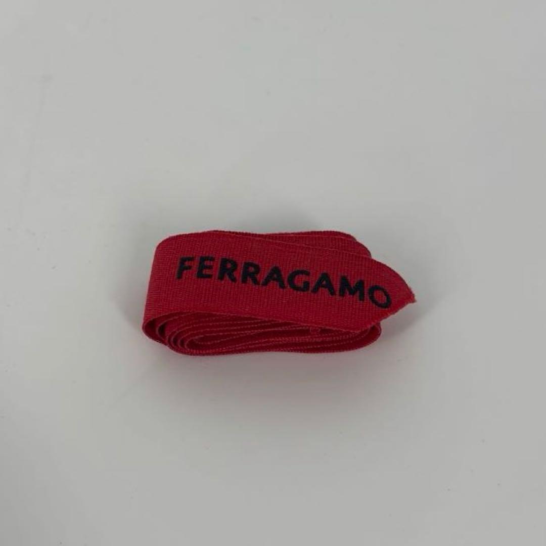 サルバトーレ フェラガモ ヴァラリボン ミントグリーン 二つ折り財布