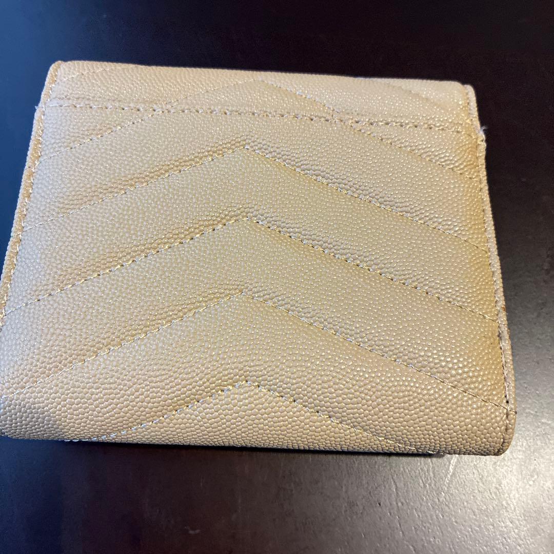 Yves Saint Laurent ベージュ三つ折り財布