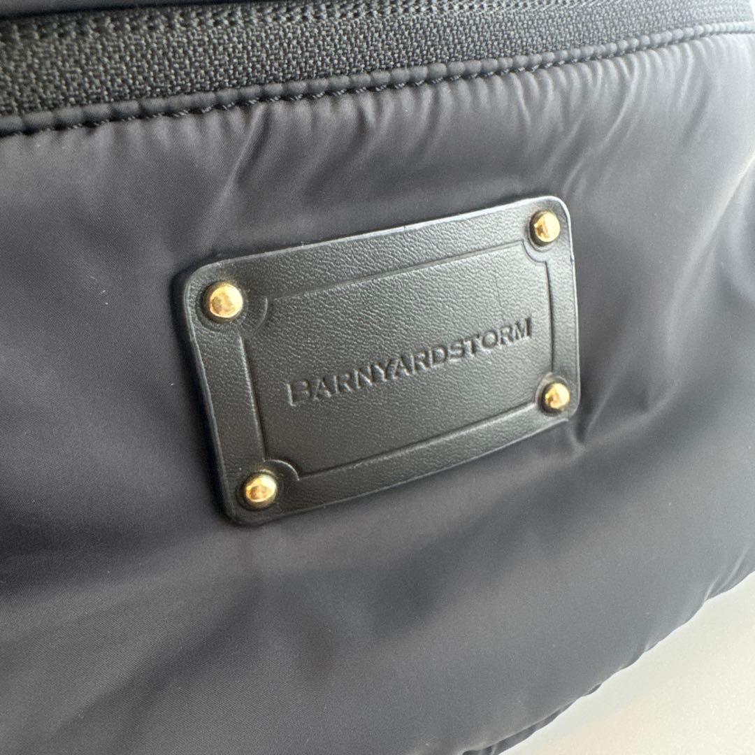 【BARNYARDSTORM美品】きれいめ ボディバッグ 撥水加工機能付き 軽量