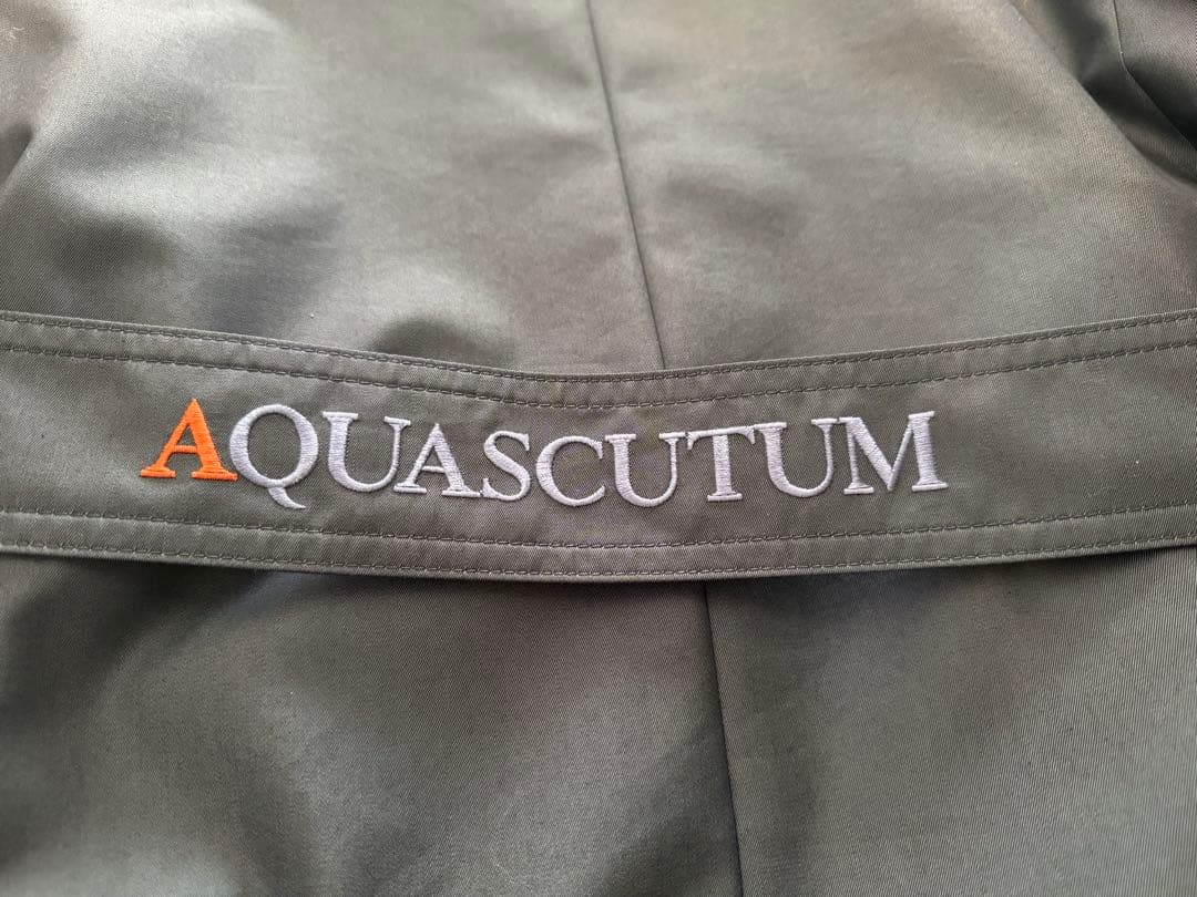 Aquascutum 刺繍ベルトトレンチコート