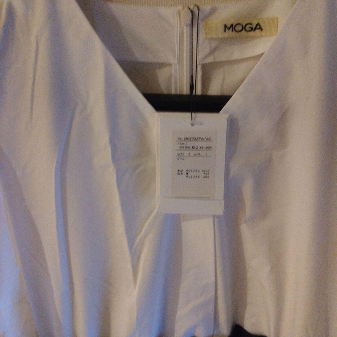 値下げ今季品　MOGA 半袖ひざ丈ワンピース サイズ2 モガ　moga