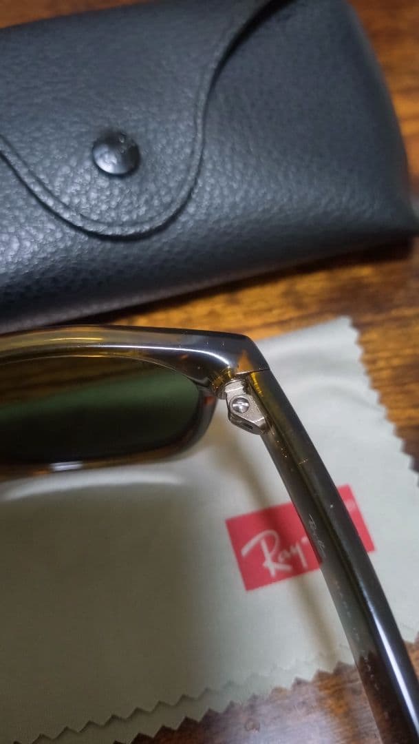 小物 Ray-Ban RB2132F NEW WAYFARER