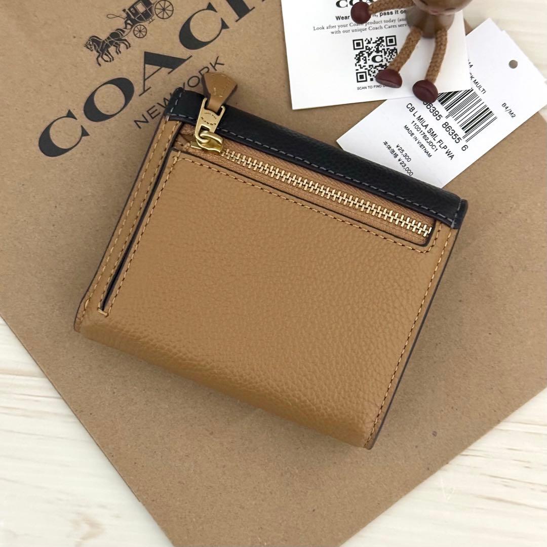 限定品！新品　COACH　コーチ 折り財布 三つ折り財布 ブラック