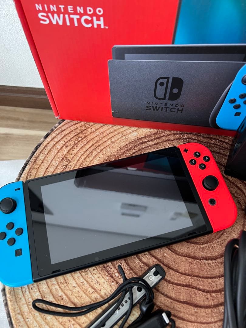 Nintendo Switch ニンテンドースイッチ本体　ネオン①