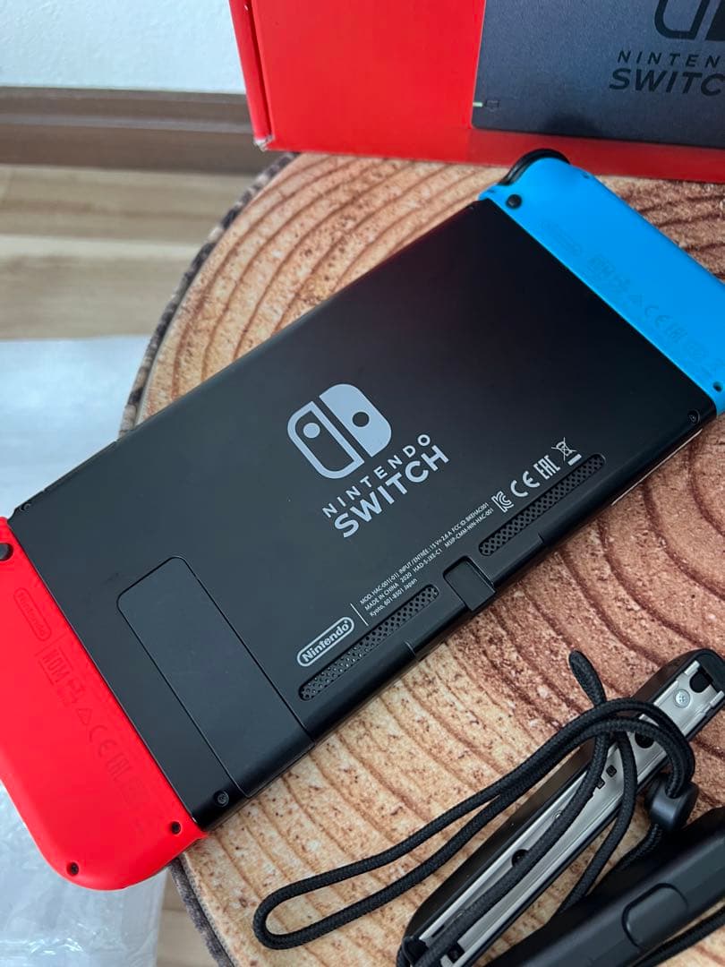 Nintendo Switch ニンテンドースイッチ本体　ネオン①