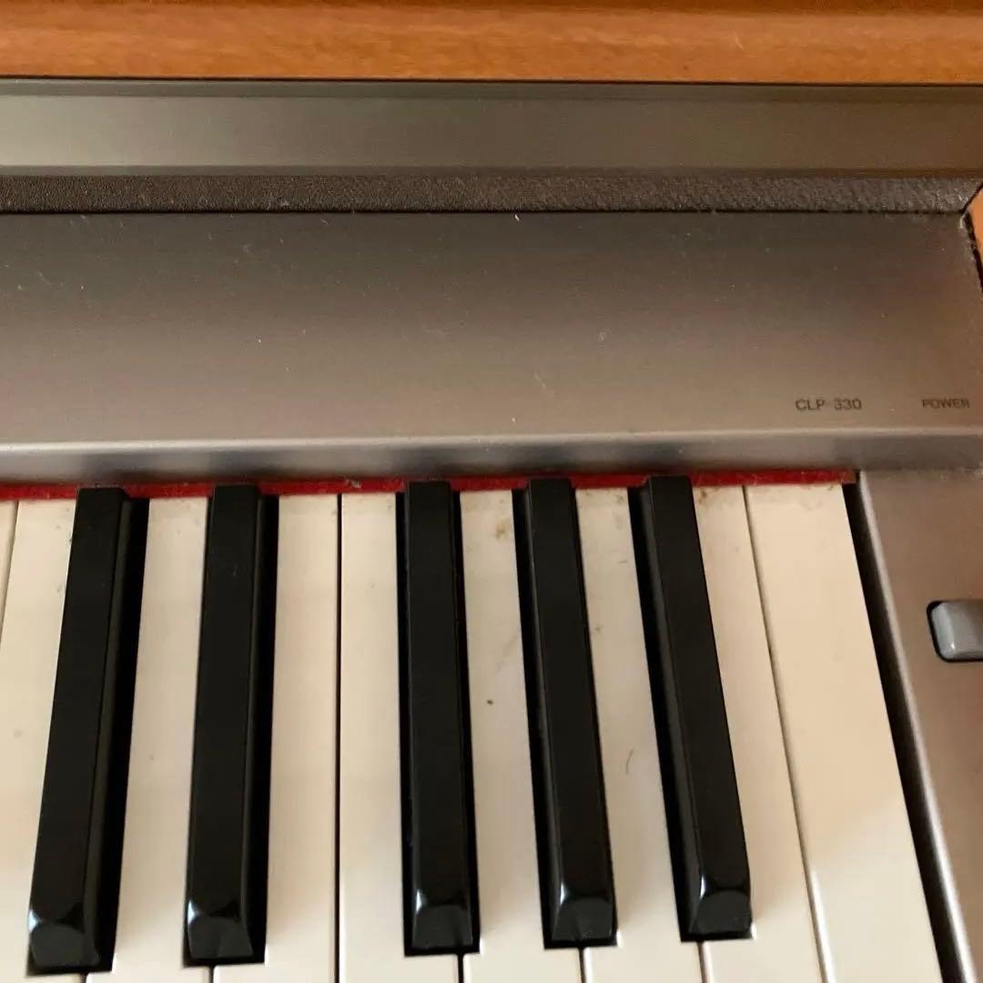 YAMAHA CLP−330 電子ピアノ ブラウン ペダルセット付きます