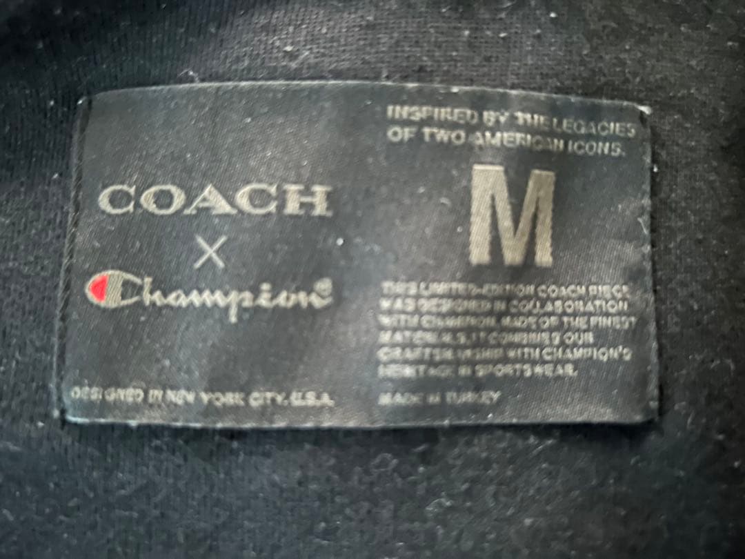 COACH とChampion のコラボ商品です。
