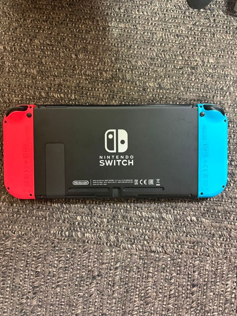 Nintendo Switch 本体 + ゲームソフト2本(付属品全有)