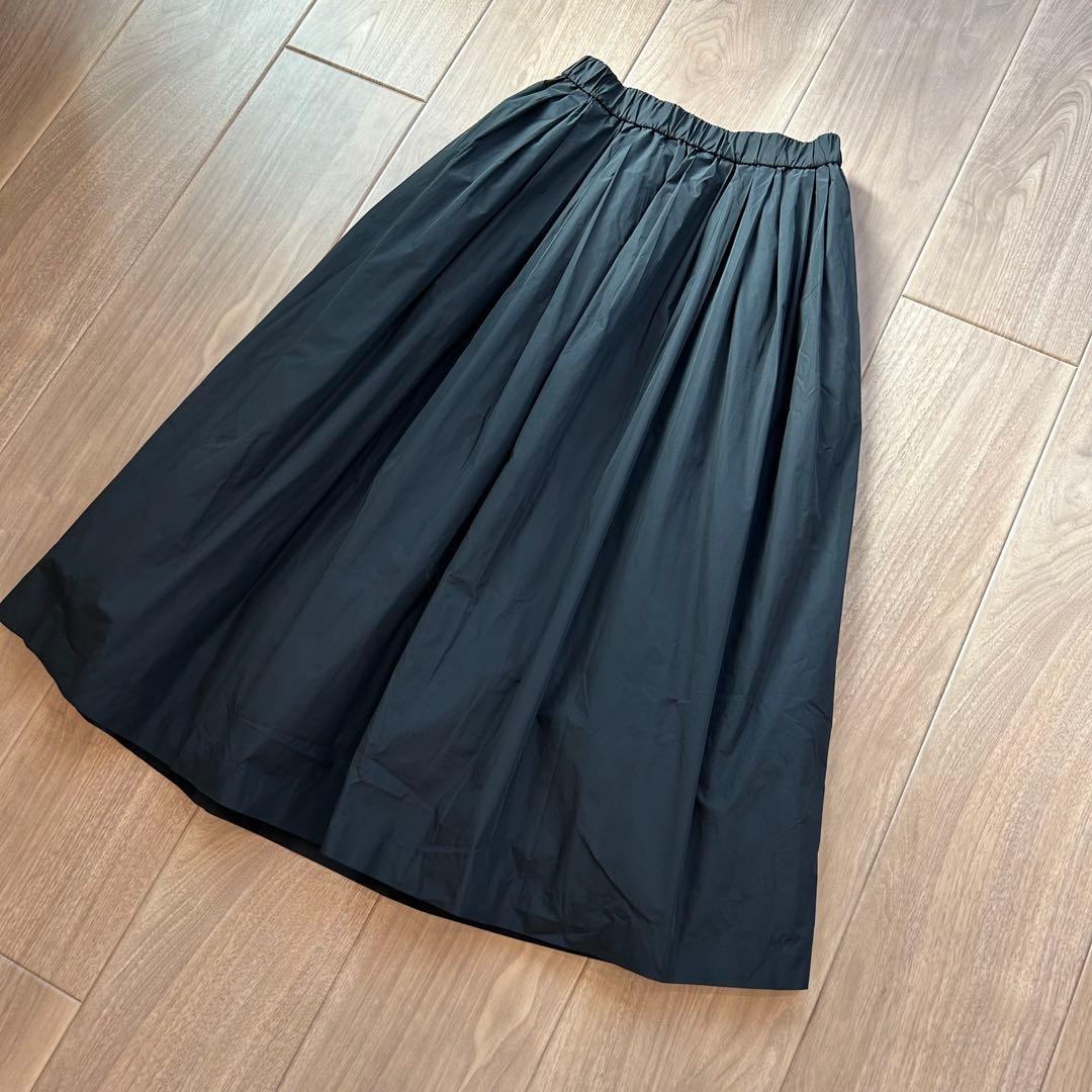 IENA メモリータフタランダムタックスカート　34 　黒　タフタスカート