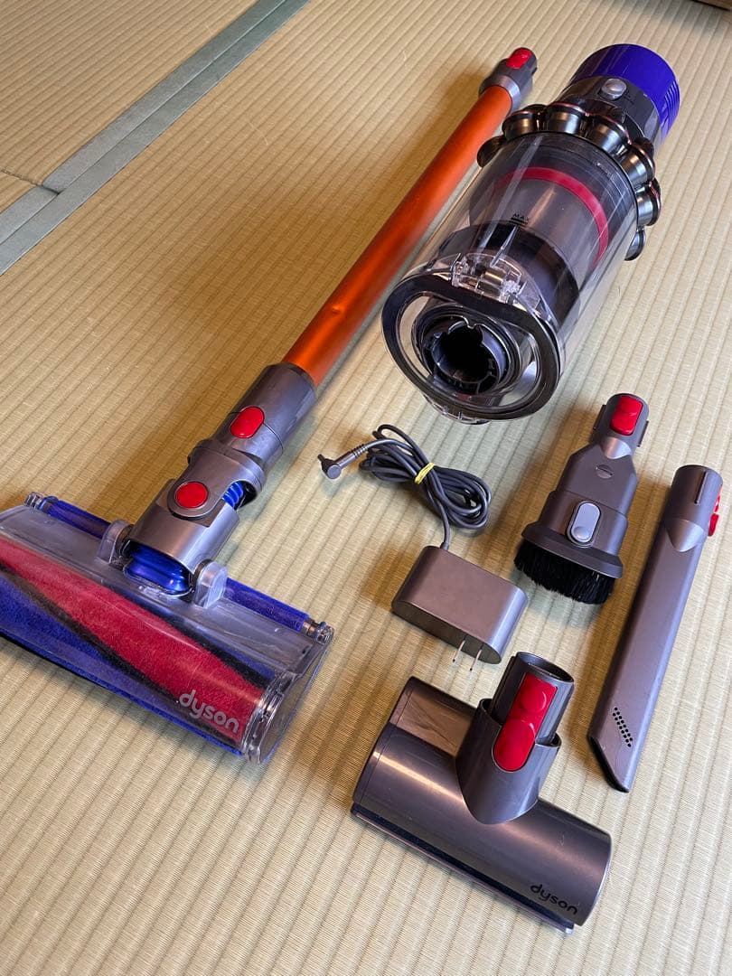 dyson 掃除機 ダイソン sv12 v10 美品動作品 フィルター新品