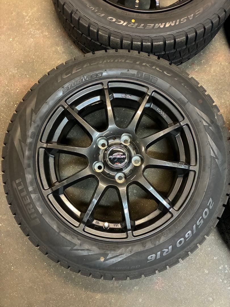 新型ステップW、新型ノアとヴォクシーに❗️205/60R16スタッドレスセット❗️