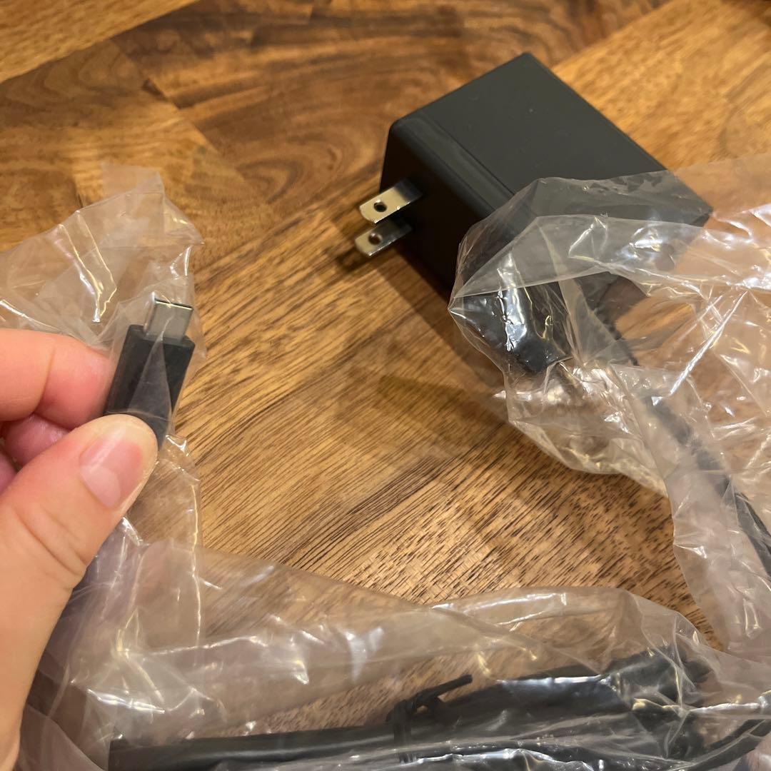 Switch本体　ソ－ド、シ－ルド　未使用充電器セット