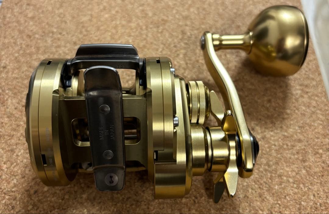 ☆@@@@☆おまけ付き【超美品】（Daiwa）21 BASARA200