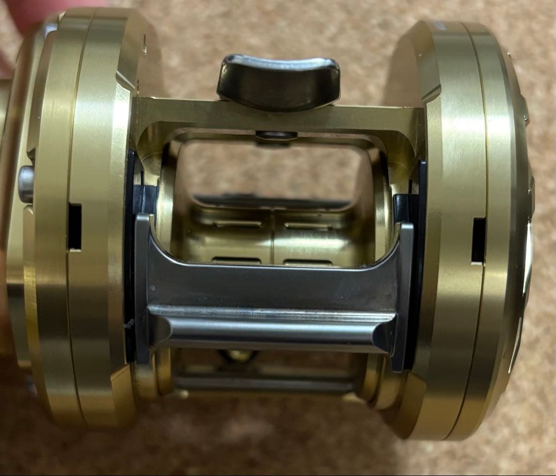 ☆@@@@☆おまけ付き【超美品】（Daiwa）21 BASARA200