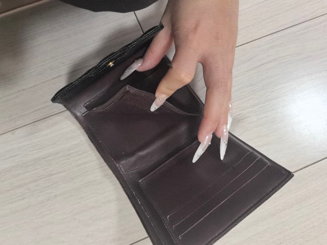 CHANEL 黒 レザー 三つ折り財布