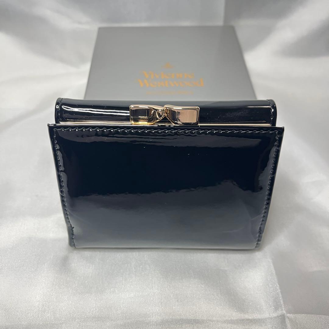 新品 Vivienne Westwood エナメル黒 三つ折り財布 大人気お財布