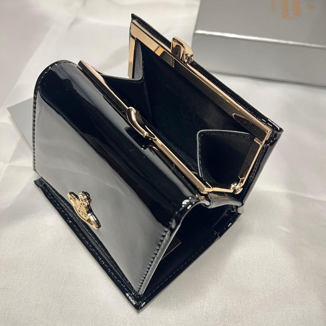 新品 Vivienne Westwood エナメル黒 三つ折り財布 大人気お財布