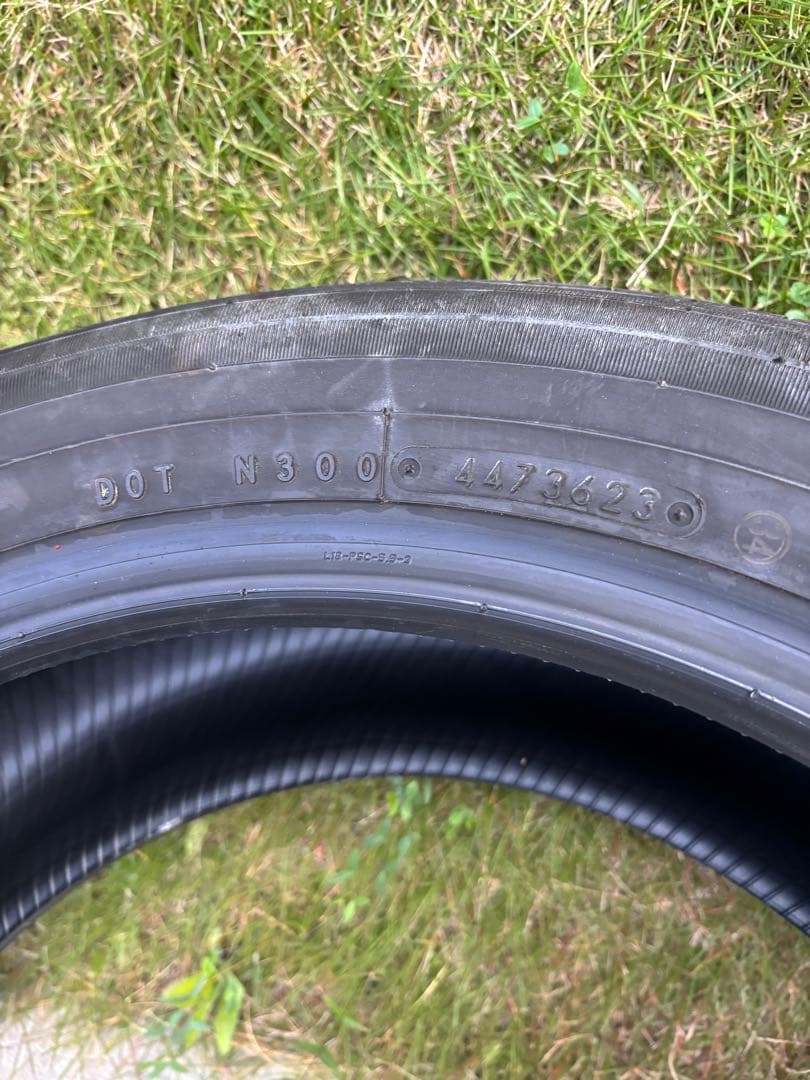 トーヨータイヤ　225/55R18 18インチ