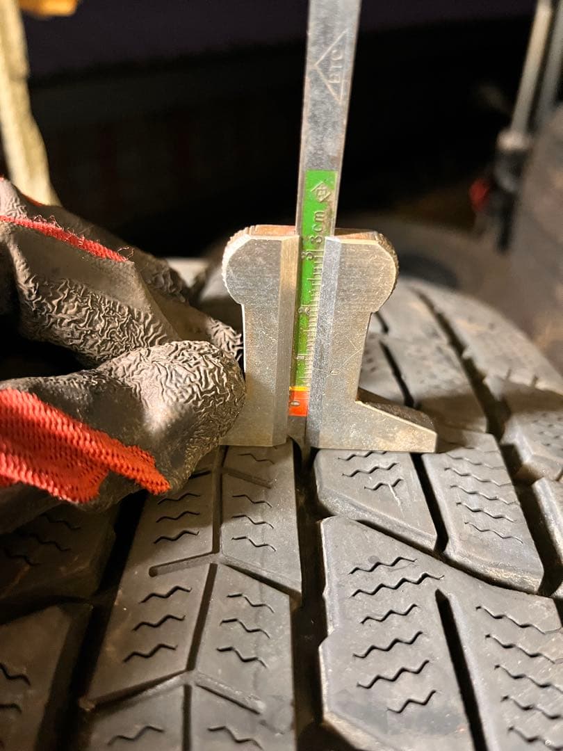 215/60R17 ダンロップ　スタッドレス　4本セット