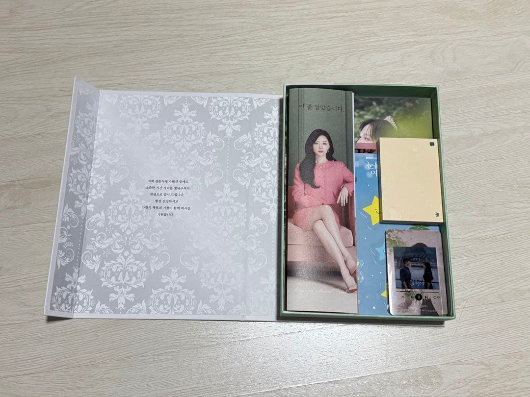 涙の女王 アルバム CD グッズ