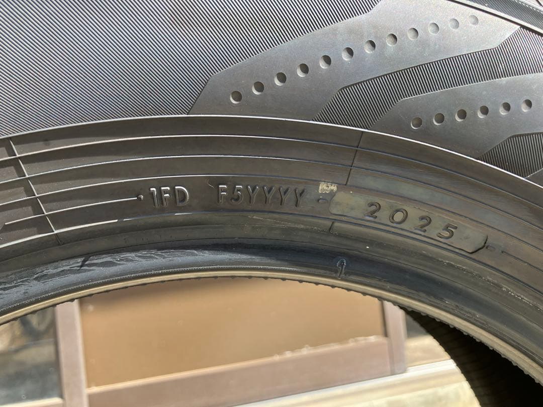 新車外し　サマータイヤ ヨコハマ　アドバン　V03 225 65r17